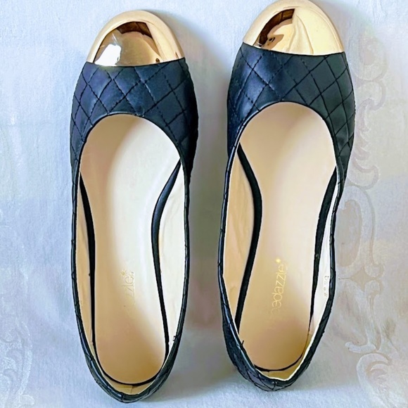 Shoedazzle Flats Like New! 🎉Host Pick🎉 - Picture 13 of 13